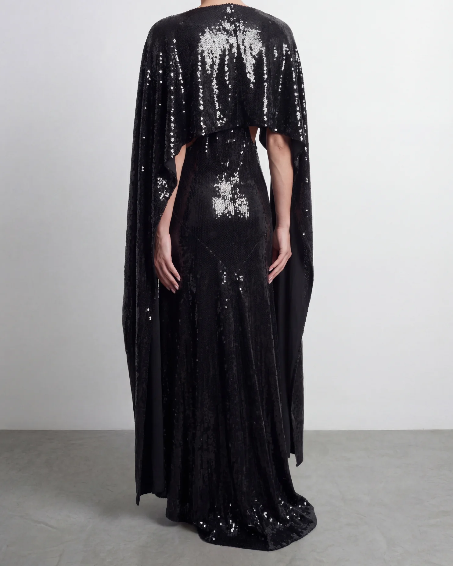 The Cascade Cape - Image 7