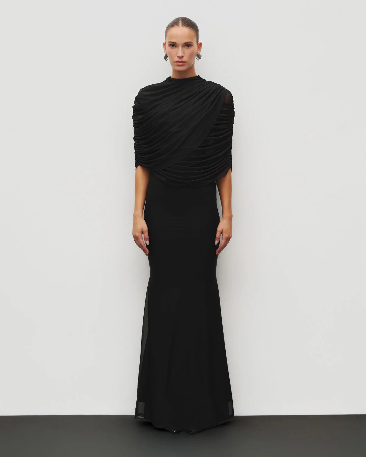 The Sheer Cape - Image 5