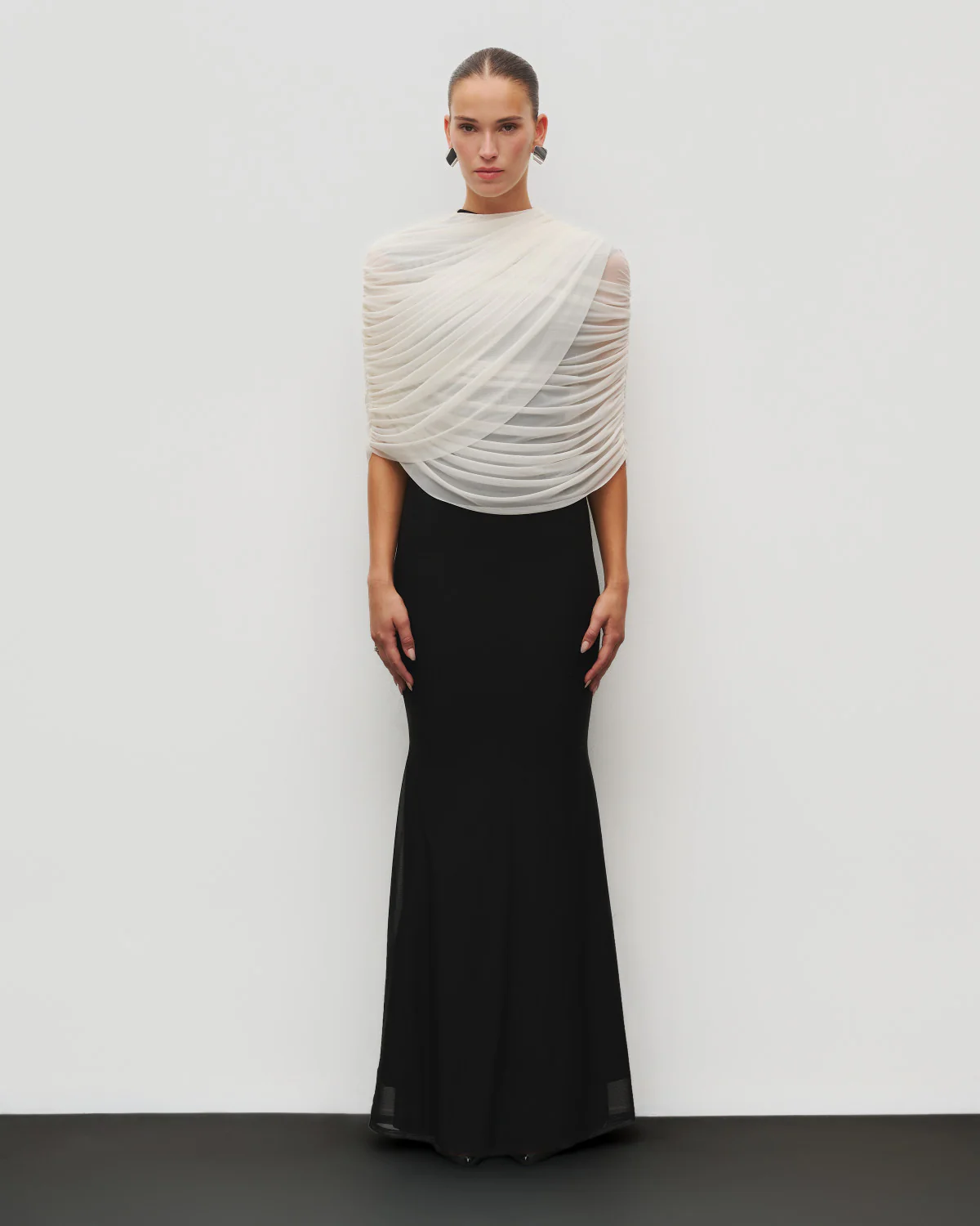 The Sheer Cape - Image 6