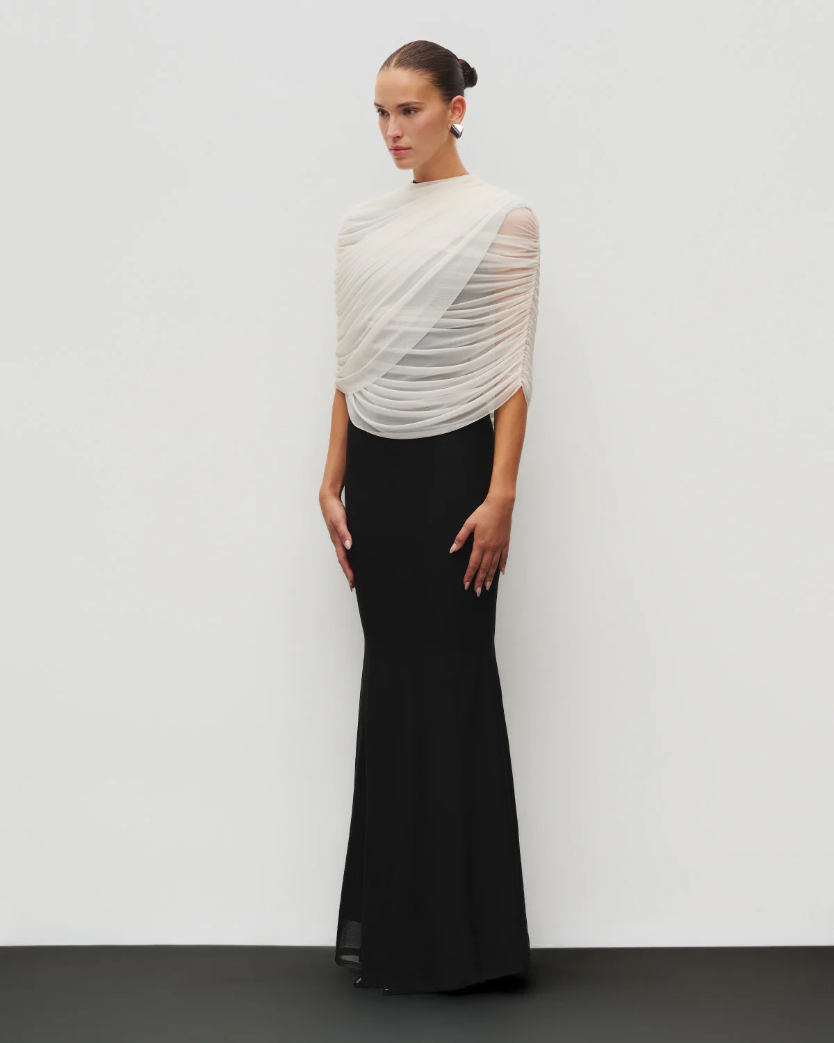 The Sheer Cape - Image 7